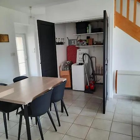 Duduche Family Apartment Damgan